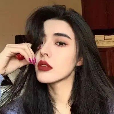 荒唐男荒唐女